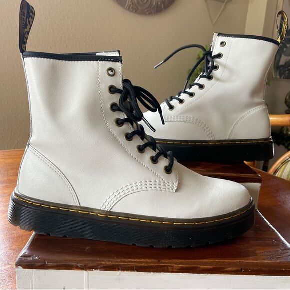 NWOB Dr Martens Jadon Boot Smooth Leather Platforms White Size 7 Men 8 Women - Picture 2 of 13